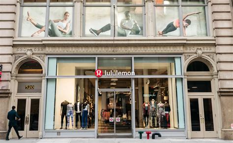 biggest lululemon store in new york city ny