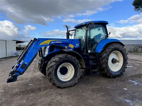 New Holland T Tractor Farm Tender