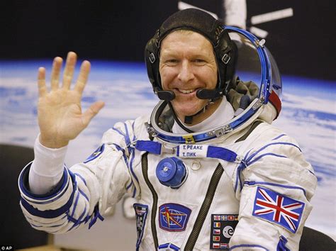 Major Tim Peake Posts Brilliant Photos Of The Uk And London At Night