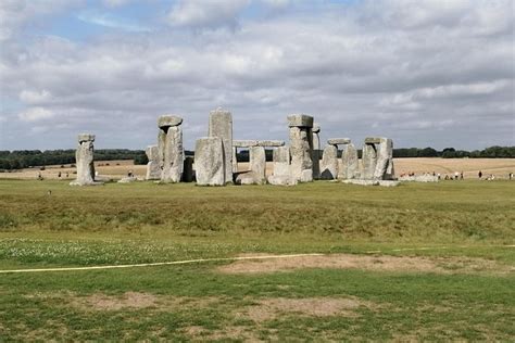 Stonehenge Bath Private Day Tour From London