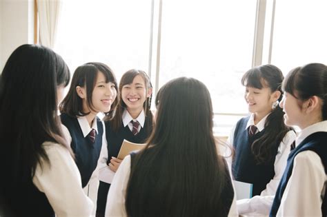 女子同士でお付き合いも？女子校の恋愛事情 マガジンサミット