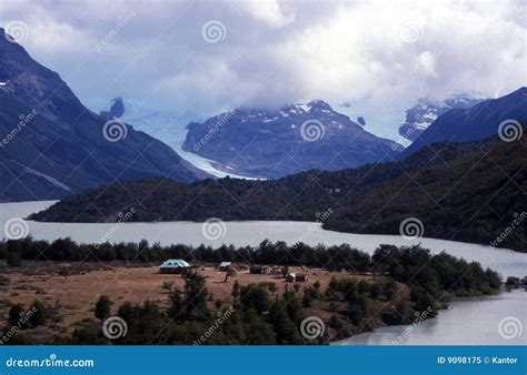 Refuge in the mountains stock image. Image of refuge, alpine - 9098175