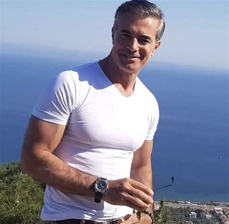 Pin De Monte Christo En Mr Silver Fox Hombres Moda Celebridades