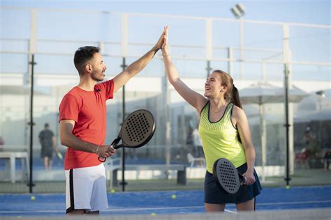 A Squasht L A Floorballig Alternat V Labdaj T Kok Budapesten