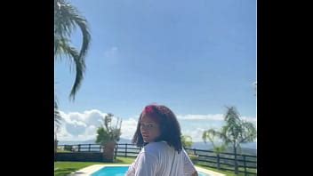 Chubby Ebony Farting Like Crazy In The Pool XVIDEOS