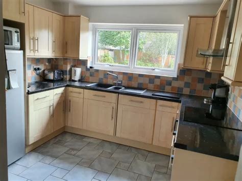 Complete Kitchen Howden Shaker Units Plus Appliances £25000 Picclick Uk