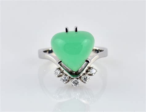 Ring Jade 585 000 14 K Weißgold 5 Brillanten zus 0 12 ct Juwelier