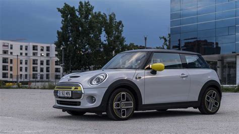 2020 Mini Cooper Se Review Range Against The Machine Eu Vietnam