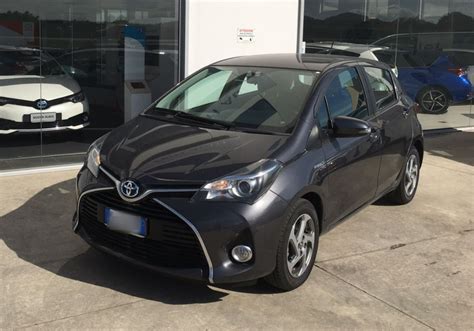 Toyota Yaris Hybrid Porte Active Dark Grey Met Km A Soli