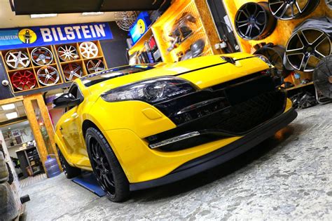 Renault Megane RS Yellow Work Emotion D9R Wheel Front