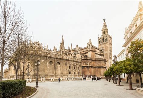 Seville Cathedral Guided Tour - Hop On Hop Off Plus