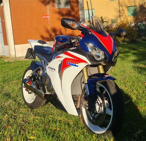 Vendo Honda CBR 1000 RR Fireblade 2008 11 Usata A Scandiano Codice