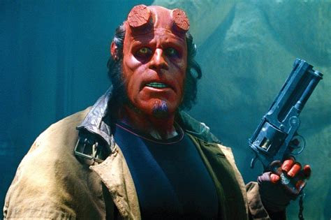 Ron Perlman Interview Carrière Hellboy Survivant De La Guerre Du Feu