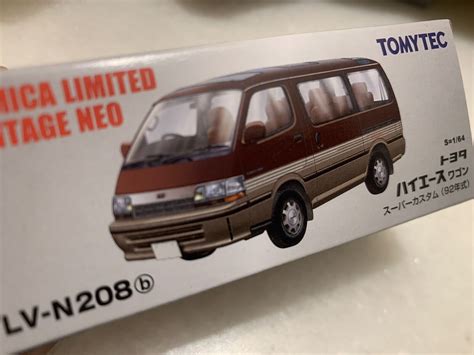 Tomica Limited Vintage Neo Toyota Hiace Wagon Super Custom Tomytec Lv