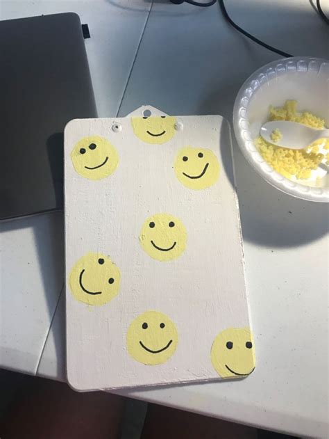 Smiley face clipboard | Arts and crafts, Crafts, Smiley