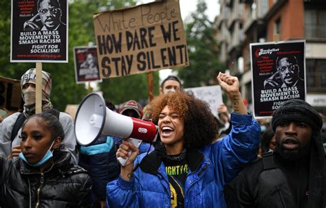 Tensions Entre Manifestants Antiracistes Et D Extr Me Droite Londres