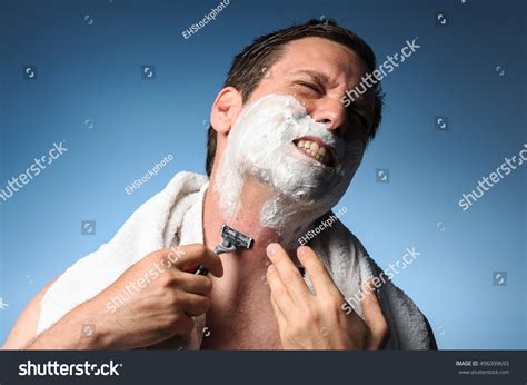 Man Gritting Teeth Shaving Razor Burn Stock Photo 496099693 | Shutterstock