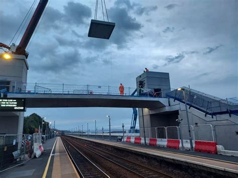 New Dawlish Station Footbridge Craned Into Position Devon Live