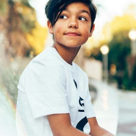 Age of Malachi Barton, Bio, Parents, Single, Net Worth, Height