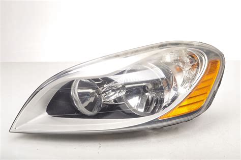 VOLVO XC60 LAMPA LEWA PRZEDNIA LEWY PRZÓD 30763145 30763145 za 400 zł z