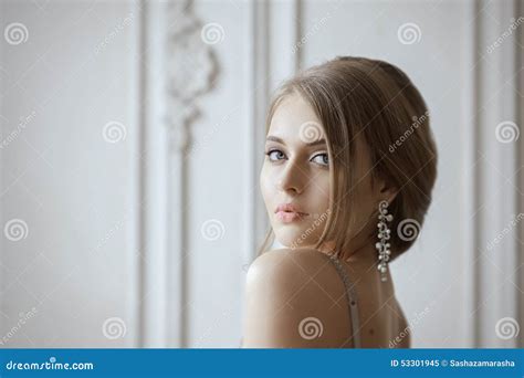 Beautiful Blonde Bride Portrait Wedding Makeup Stock Image Image Of Beauty Curly 53301945