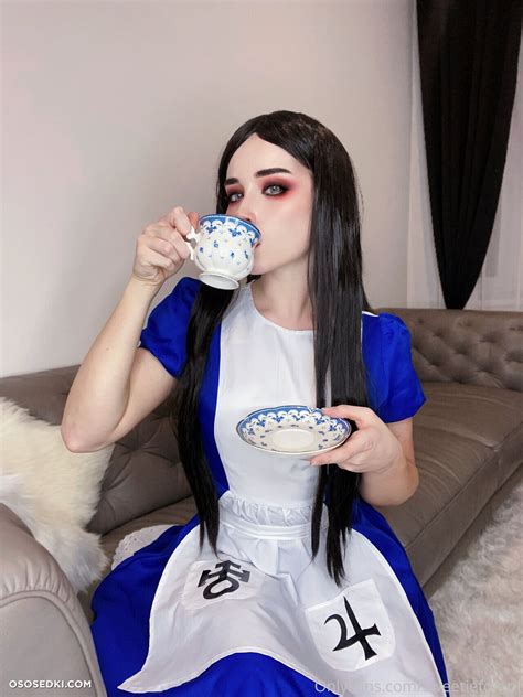 Sweetie Fox Sweetiefoxof Alice Liddell Alice In Wonderland 26 Images Leaked From