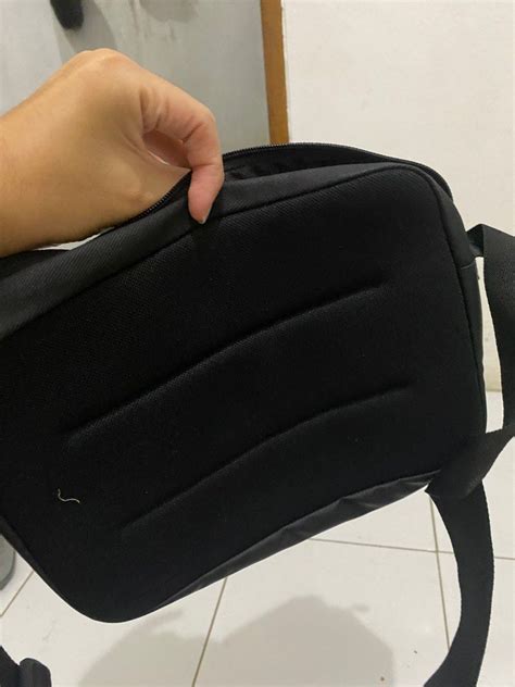 Bodypack Sling Bag Original Fesyen Pria Tas Dompet Tas Selempang