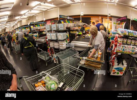 Supermarket Checkout Hi Res Stock Photography And Images Alamy