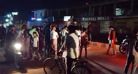 Bihar Truck Crushed Three Bike Riders In Patna Husband Died On The