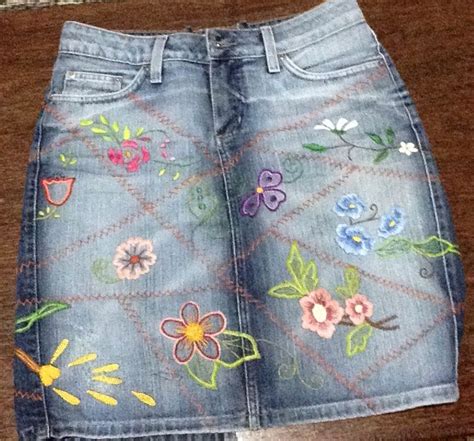 Saia Bordada Bermuda Shorts Jean Pants Women Fashion Needlepoint