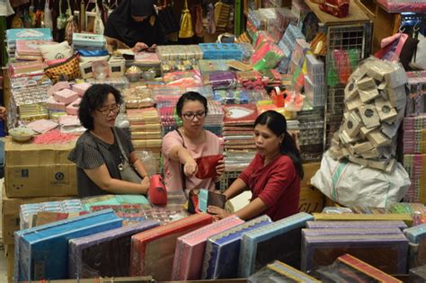 Pasar Jatinegara Pasar Lengkap Souvenir Pernikahan Jakarta Review