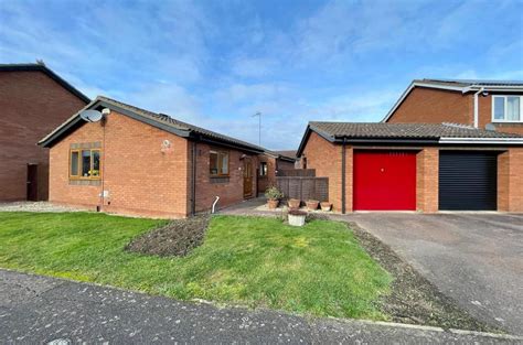 Woodhall Close West Hunsbury 2 Bed Detached Bungalow £329 995