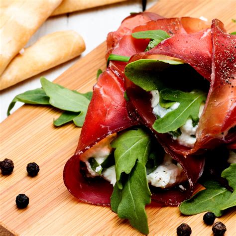 Fagottini Di Bresaola Con Ricotta Rucola E Noci Pecan Sterilgarda