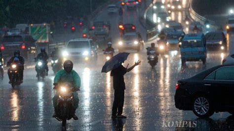 Cuaca Jatim Sabtu 24 Februari 2024 Hujan Lebat Disertai Petir Terjadi