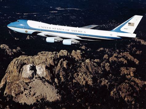 Боинг 747 скачать фото обои для рабочего стола (картинка 3 из 7)