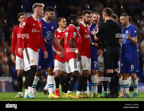 Manchester United Players Confront Referee Stuart Attwell After A