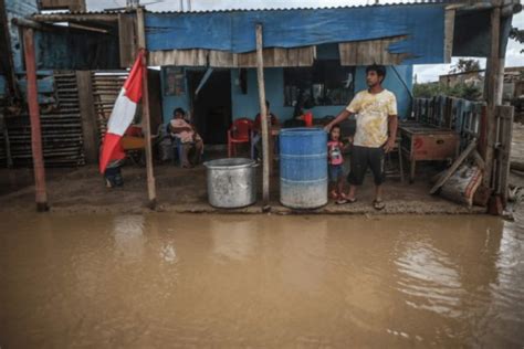 Crisis Climática Con Carga De Calor Sequías E Inundaciones En El