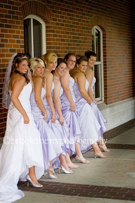 Bride And Bridesmaids Bridesmaid Poses Wedding Picture Poses