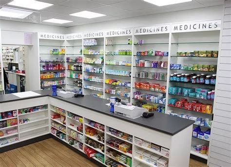 Pin By Yasin Daud On Pin3 Pharmacy Design Store Shelves Design Shop