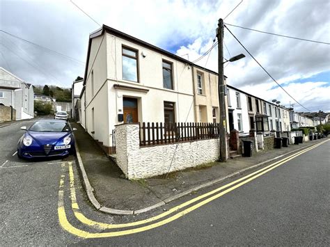 Merthyr Tydfil Cf47 3 Bed End Of Terrace House For Sale £135 000