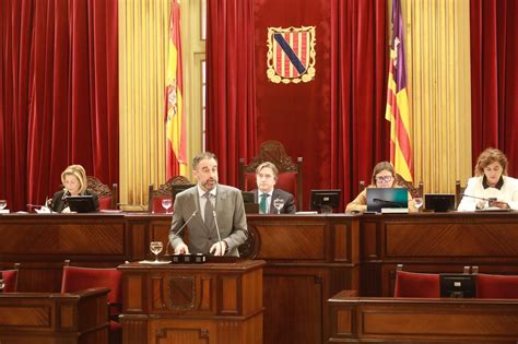 El Parlament aprueba exigir a Sánchez la flexibilización de los plazos