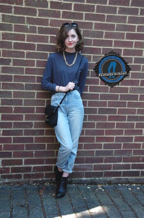 7 Fashion Bloggers Show How To Wear Mom Jeans In Style