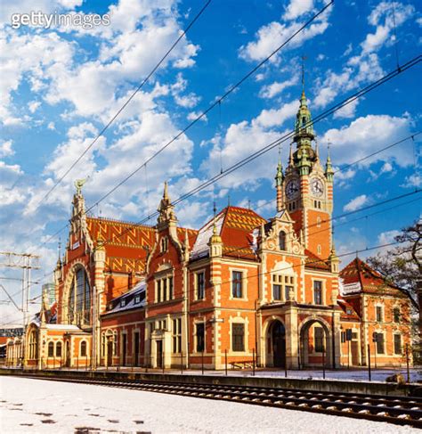 Beautiful Ancient Railway Station Building In Gdansk 이미지 1815190631