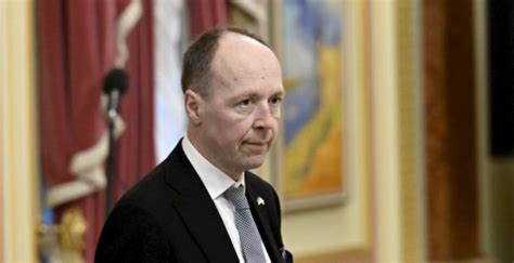 Halla Aho Krimin Foorumissa Riitt M T N Ja Rajoitettu Apu Ukrainalle