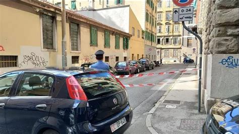 Trieste Padre Accoltella E Uccide Il Figlio La Stampa