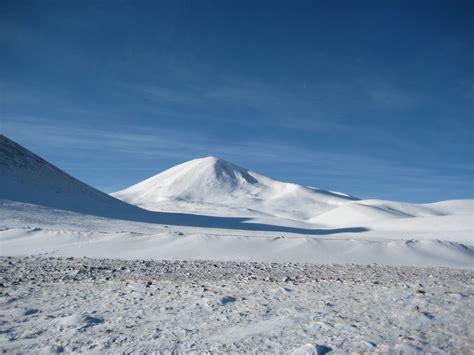 Sahand Mountain Photo by Akbar Rezvaniyeh | 9:40 am 25 Feb 2011