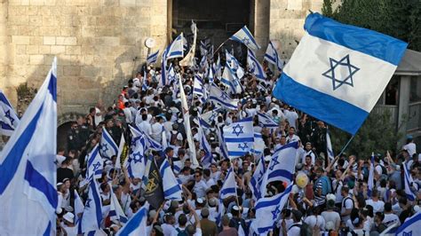 Yahudi Israel Gelar Pawai Bendera Di Yerusalem Sempat Serang