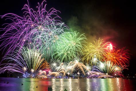 Feux d artifice à Annecy un spectacle grandiose