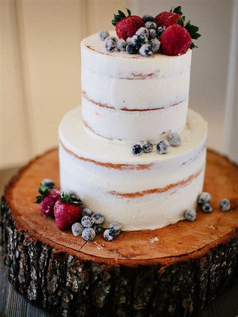 56 Winter Wedding Cakes Decorated With Berries Weddingomania