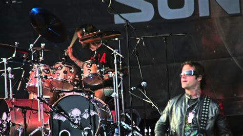 Photos Of The Rev S Last Gig Avenged Sevenfold Sonisphere